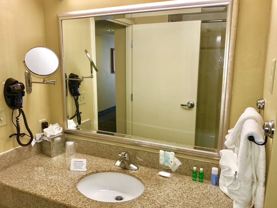 Suite, Multiple Beds, Non Smoking | Bathroom amenities | Combined shower/tub, free toiletries, towels, soap