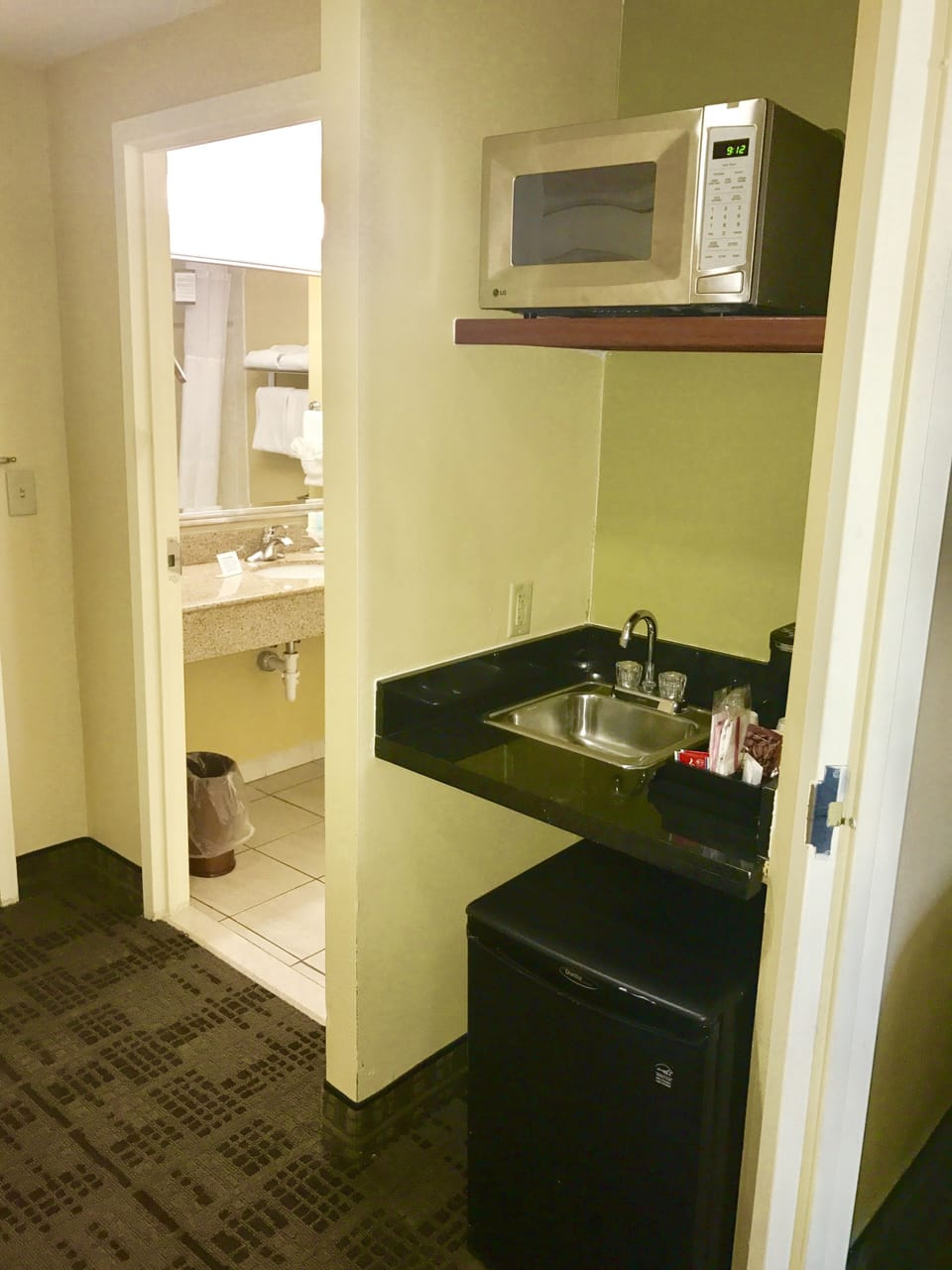 Suite, Multiple Beds, Non Smoking | Private kitchenette | Fridge, microwave, coffee/tea maker