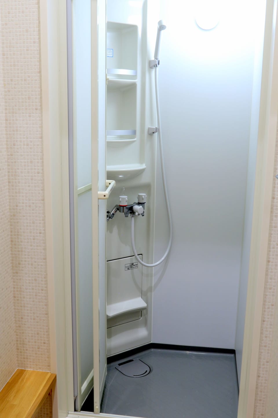 Shower, electronic bidet, towels