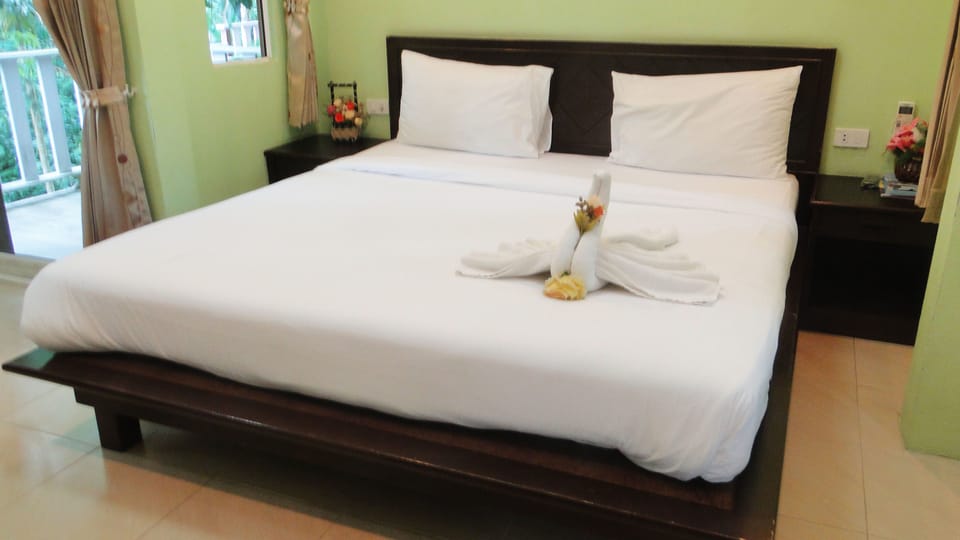 Standard Double Room | Minibar, desk, WiFi (free)