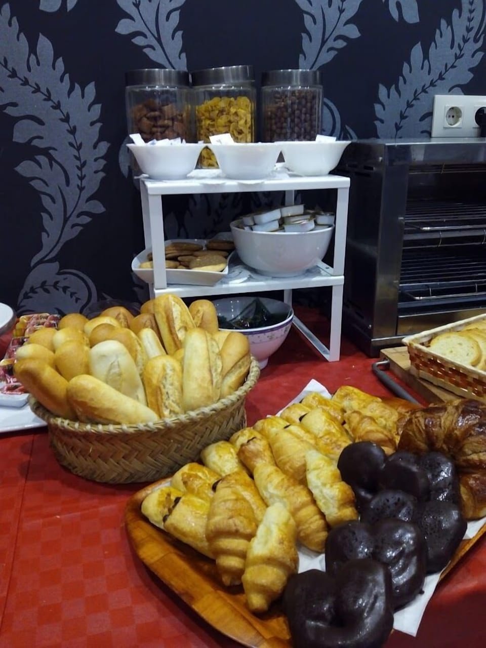 Daily buffet breakfast for a fee