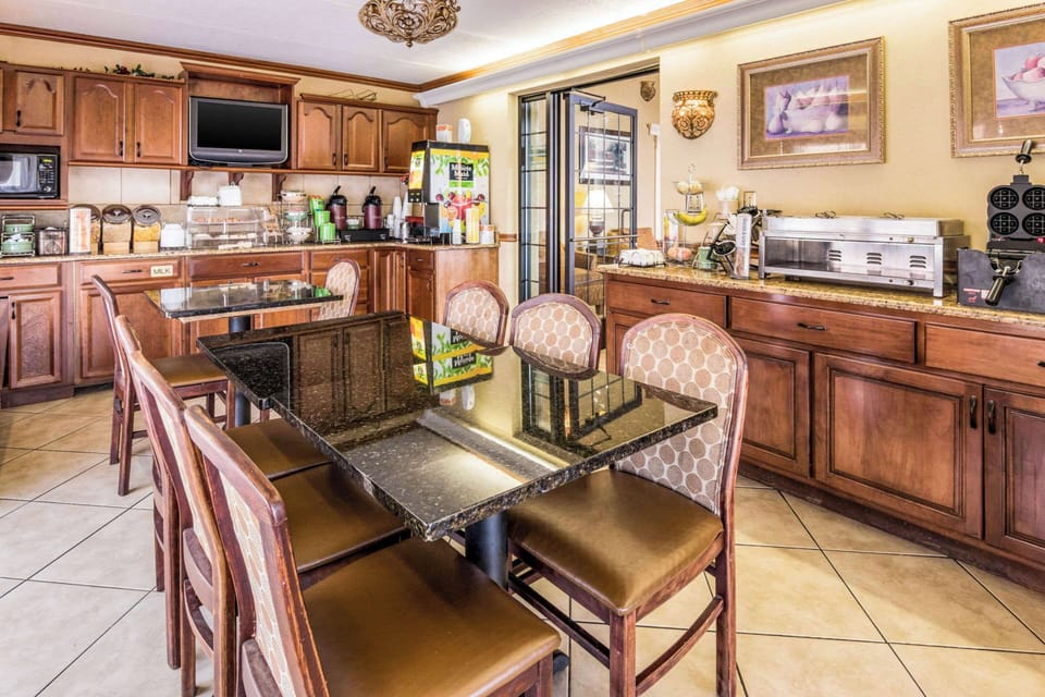 Free buffet breakfast