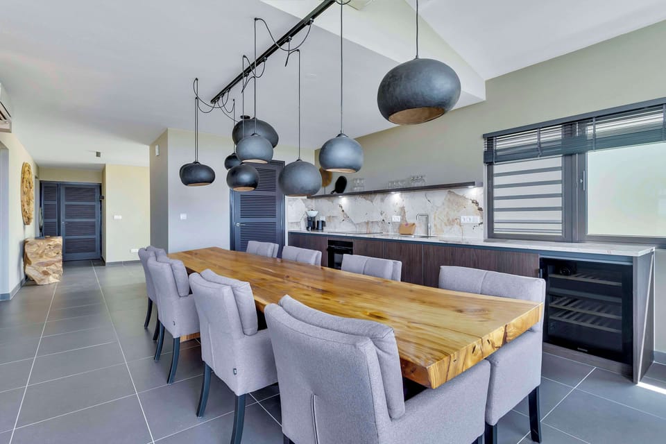 3 King Beds- Penthouse | Private kitchen | Fridge, espresso maker, coffee/tea maker