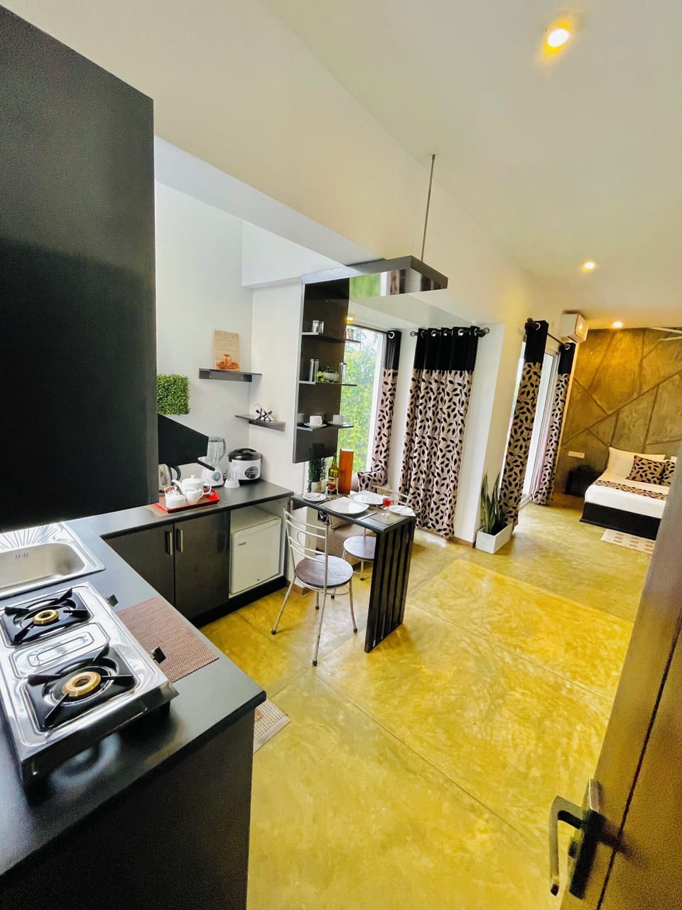 Premium Studio, 1 Bedroom | 1 bedroom, Egyptian cotton sheets, premium bedding, minibar