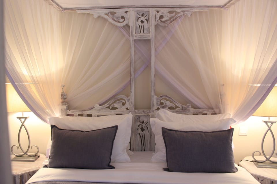Luxury Double Room | In-room safe, desk, iron/ironing board, rollaway beds