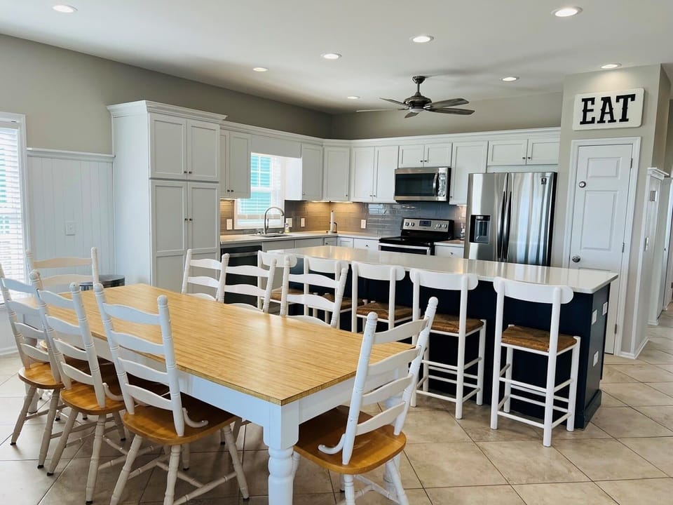 House, 5 Bedrooms | Dining