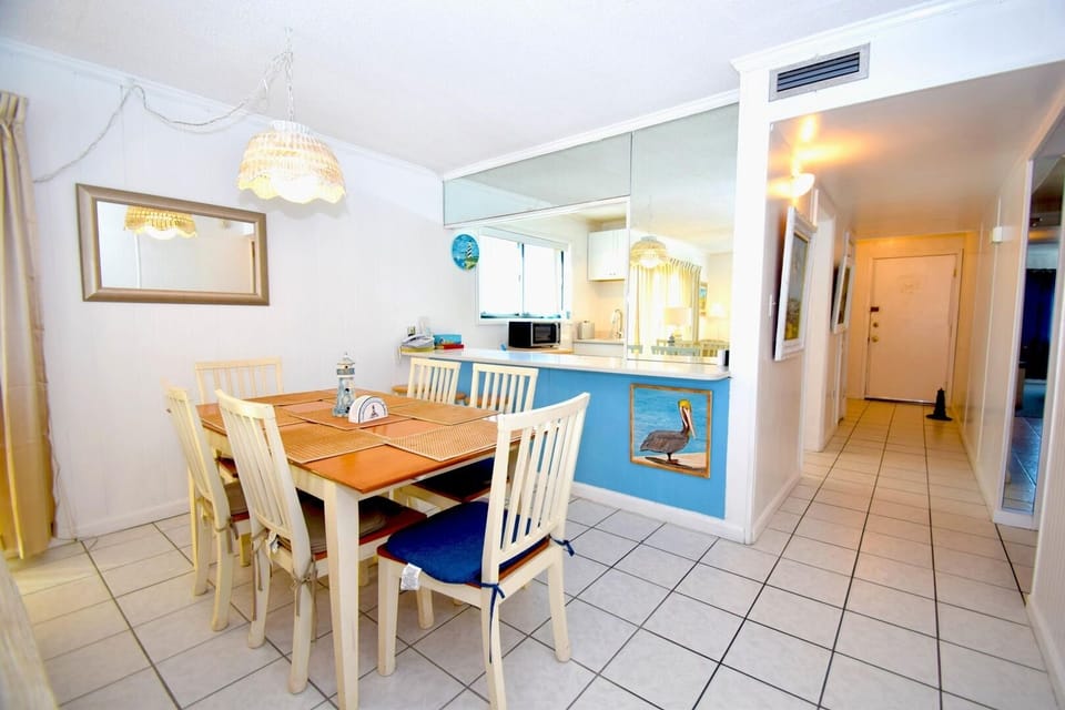 Condo, 2 Bedrooms | Private kitchen | Fridge, microwave, oven, coffee/tea maker