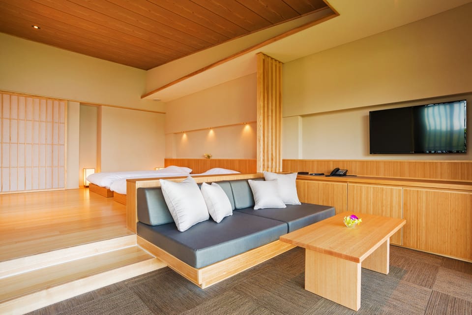 1 bedroom, premium bedding, in-room safe, desk