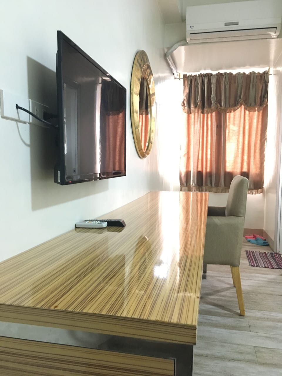 Room amenity