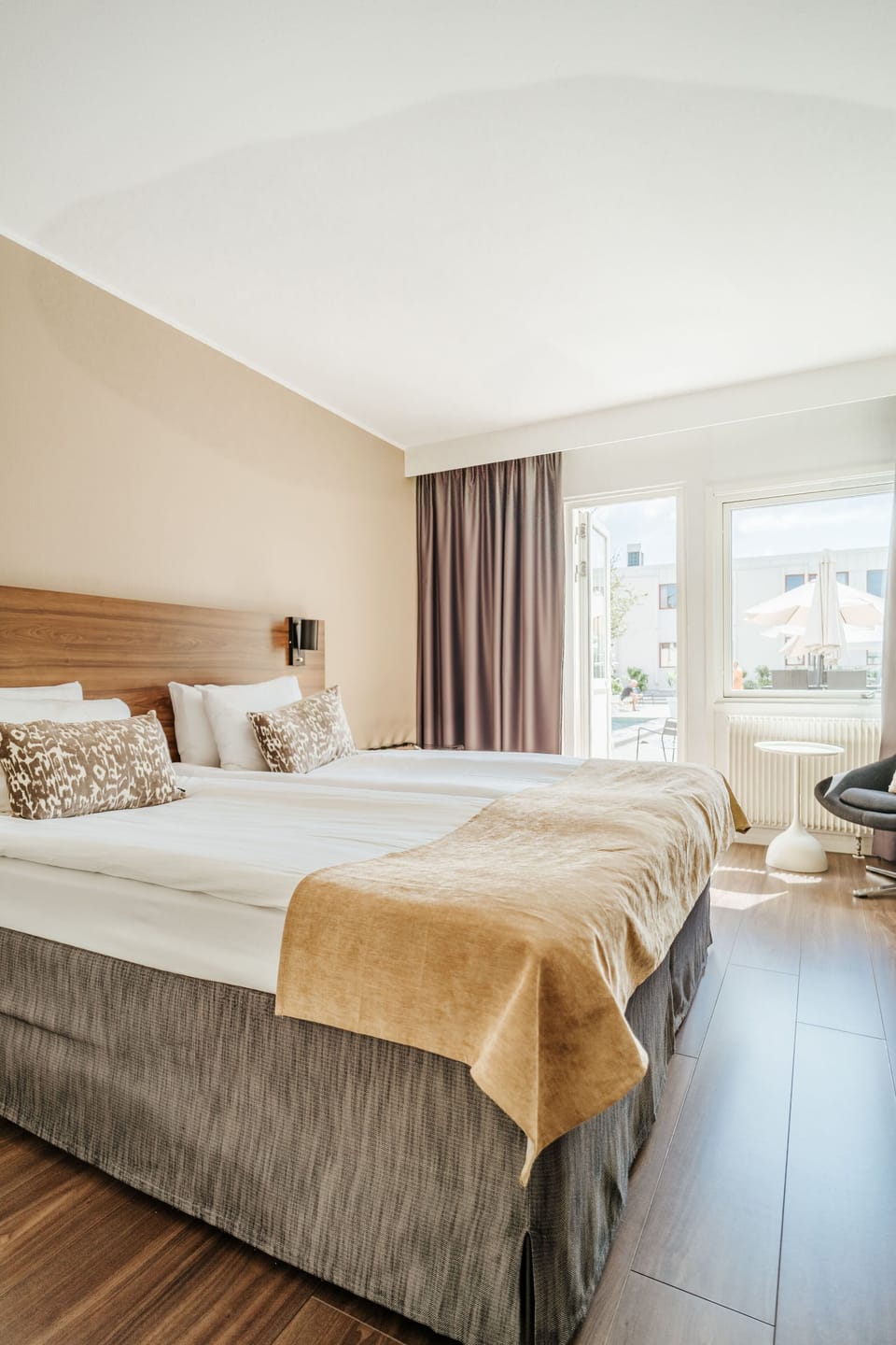 Double Room with Pool View | Desk, free WiFi