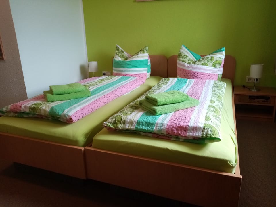 Basic Double Room, Ensuite