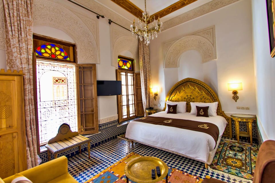 Junior Suite | Egyptian cotton sheets, premium bedding, in-room safe, blackout drapes