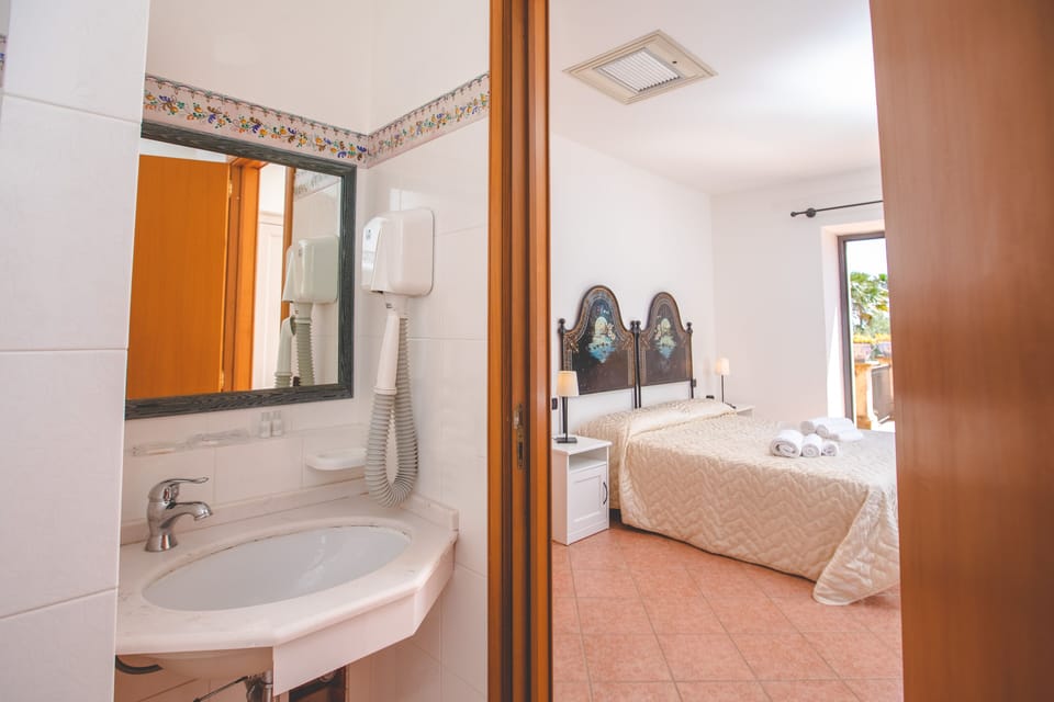 Double Room, Terrace | Free WiFi, bed sheets
