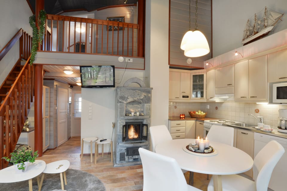 Superior Apartment 3, Sauna | Private kitchen | Full-size fridge, microwave, oven, stovetop