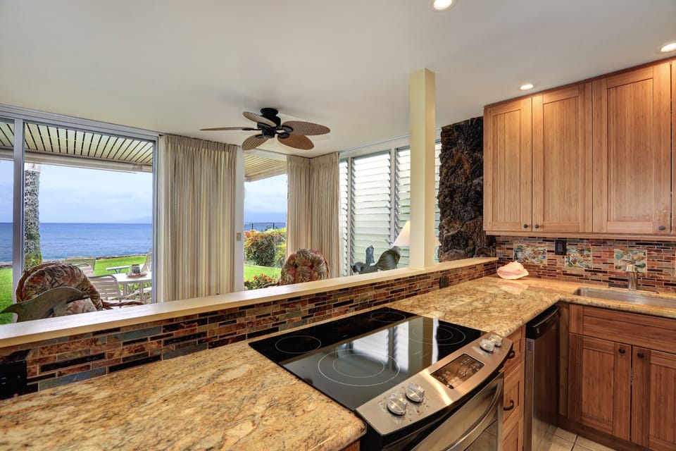Condo, 2 Bedrooms | Private kitchen | Coffee/tea maker, fridge, microwave, oven