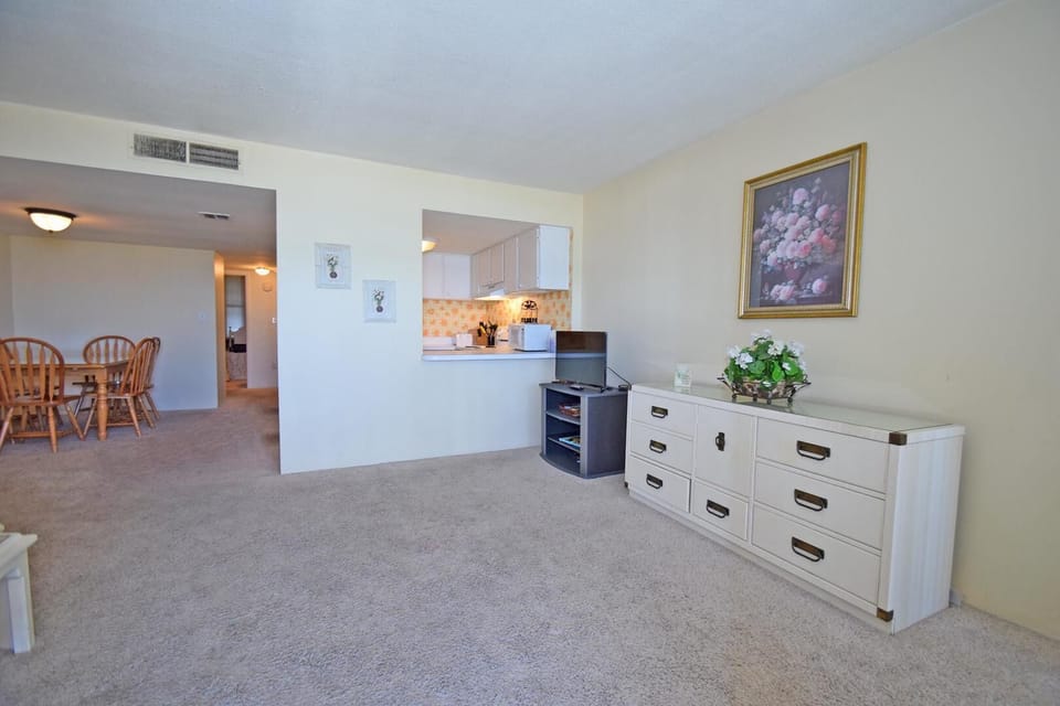 Condo, 1 Bedroom | Interior