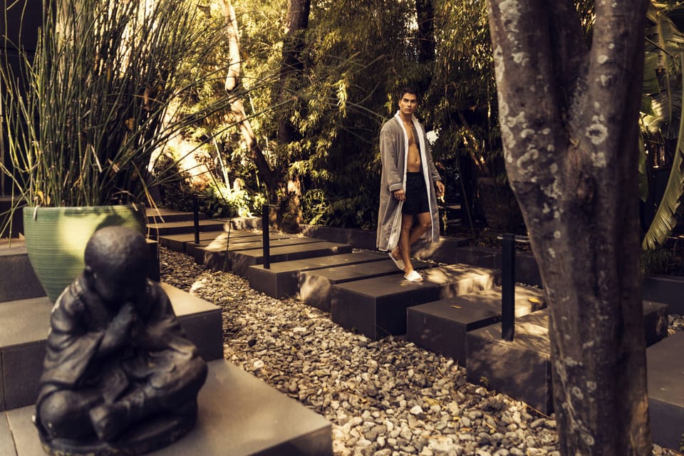 Couples treatment rooms, sauna, hot tub, body treatments, hydrotherapy
