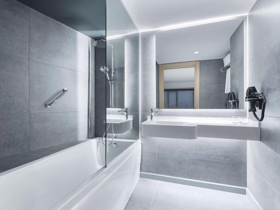 Shower, free toiletries, hair dryer, bathrobes
