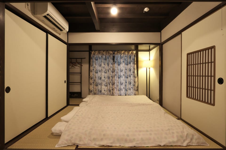 Traditional Room (For 2 persons) | Free WiFi