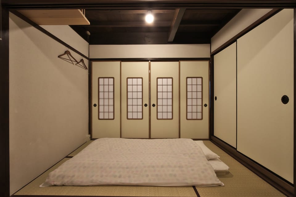 Traditional Room (For 1 person) | Free WiFi