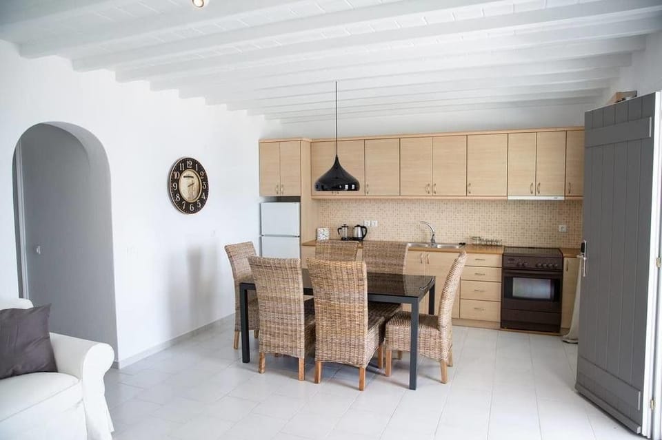 Suite, Sea View | Private kitchen | Fridge, espresso maker, coffee/tea maker, electric kettle