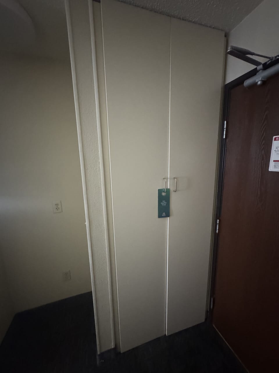 Standard Room, 1 Queen Bed, Accessible, Non Smoking (Accessible Tub) | Premium bedding, pillowtop beds, in-room safe, desk