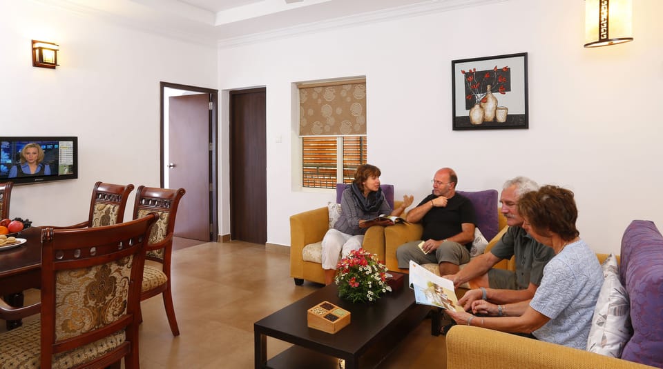 Family Suite | Living room | TV