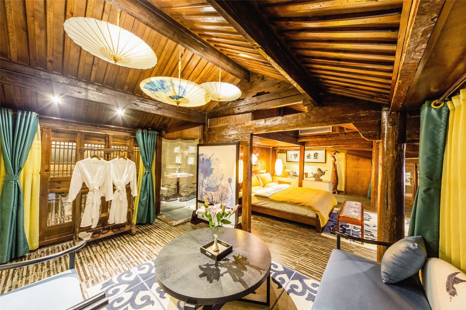 Family Room | Room amenity