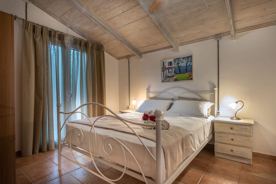 Family Cottage, 3 Bedrooms | In-room safe, individually decorated, soundproofing, iron/ironing board