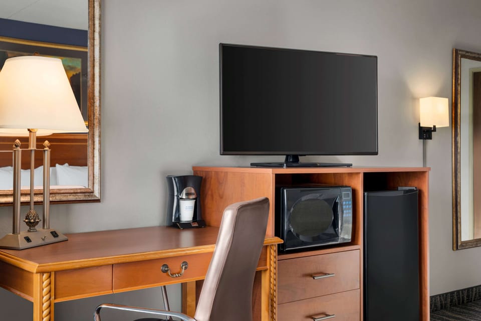 Premium bedding, pillowtop beds, desk, blackout drapes