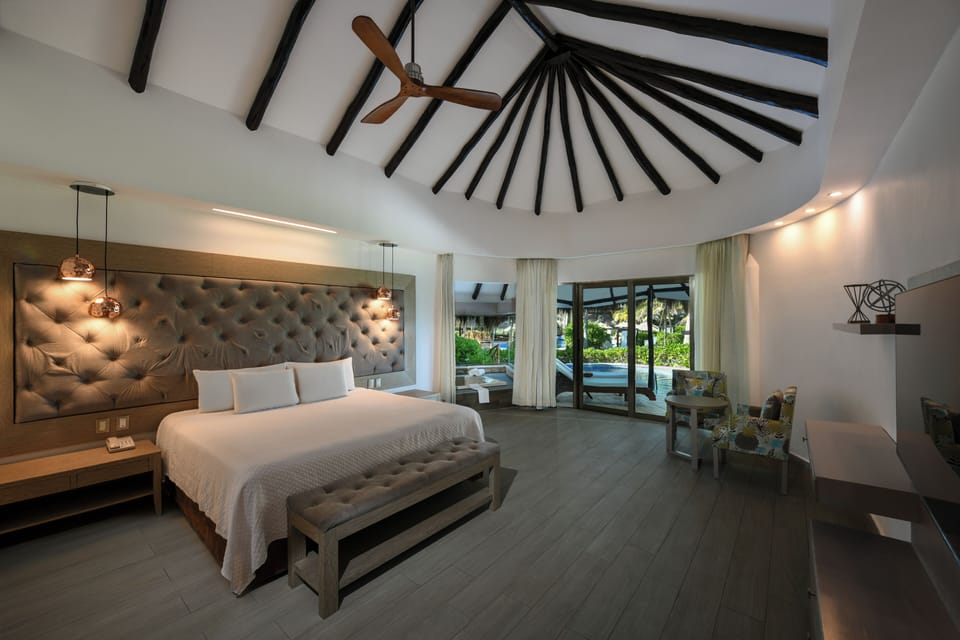 PRESIDENTIAL CASITA SUITE | 1 bedroom, in-room safe, desk, laptop workspace