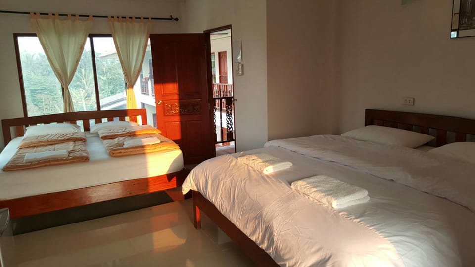 Superior Family - 4 Persons | Desk, free WiFi
