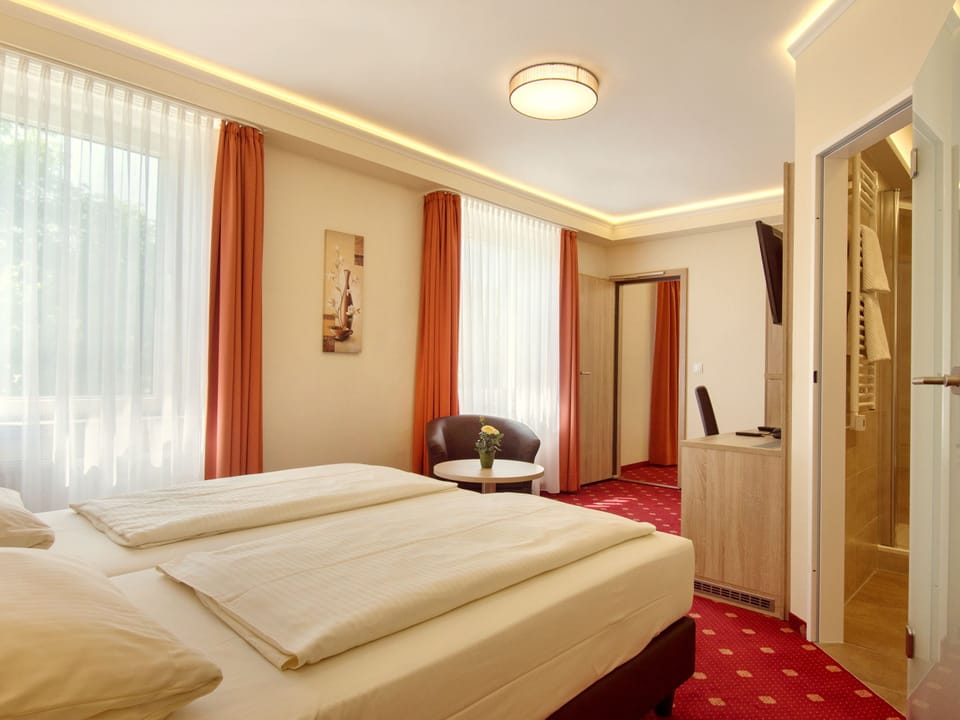 Select Comfort beds, minibar, desk, blackout drapes