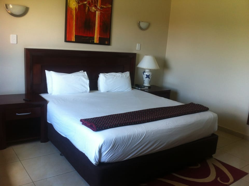 Presidential Suite, Garden View | In-room safe, desk, WiFi (free)