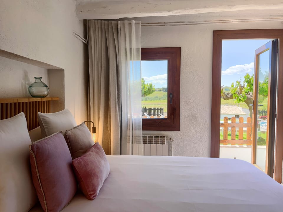 Deluxe Double Room | Premium bedding, minibar, individually decorated, individually furnished
