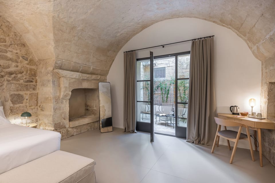 Suite | 1 bedroom, premium bedding, down comforters, minibar