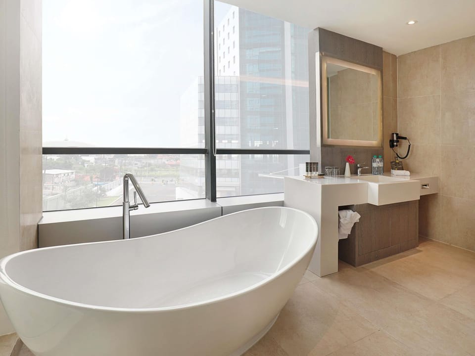 Superior Suite, 1 King Bed | Minibar, desk, laptop workspace, soundproofing