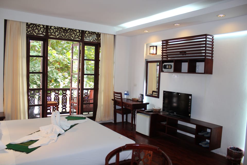 Deluxe Double Room | Premium bedding, minibar, in-room safe, individually decorated
