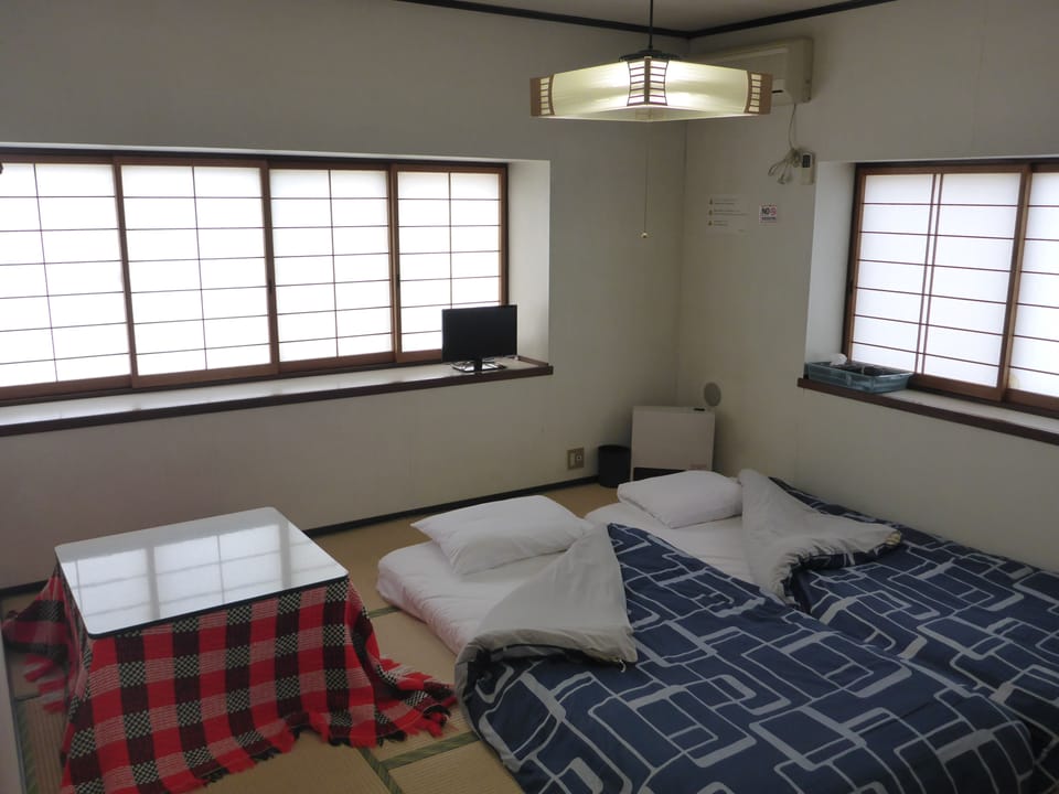 Japanese-Style Triple Room with Shared Bathroom | Free WiFi, bed sheets