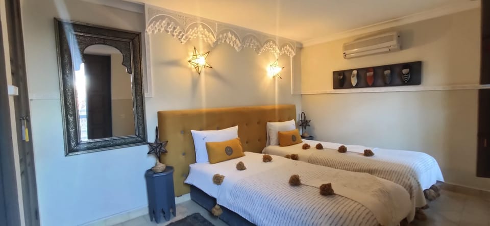 Double or Twin Room, Private Bathroom (Poudre d'Étoile) | Premium bedding, in-room safe, free WiFi, bed sheets
