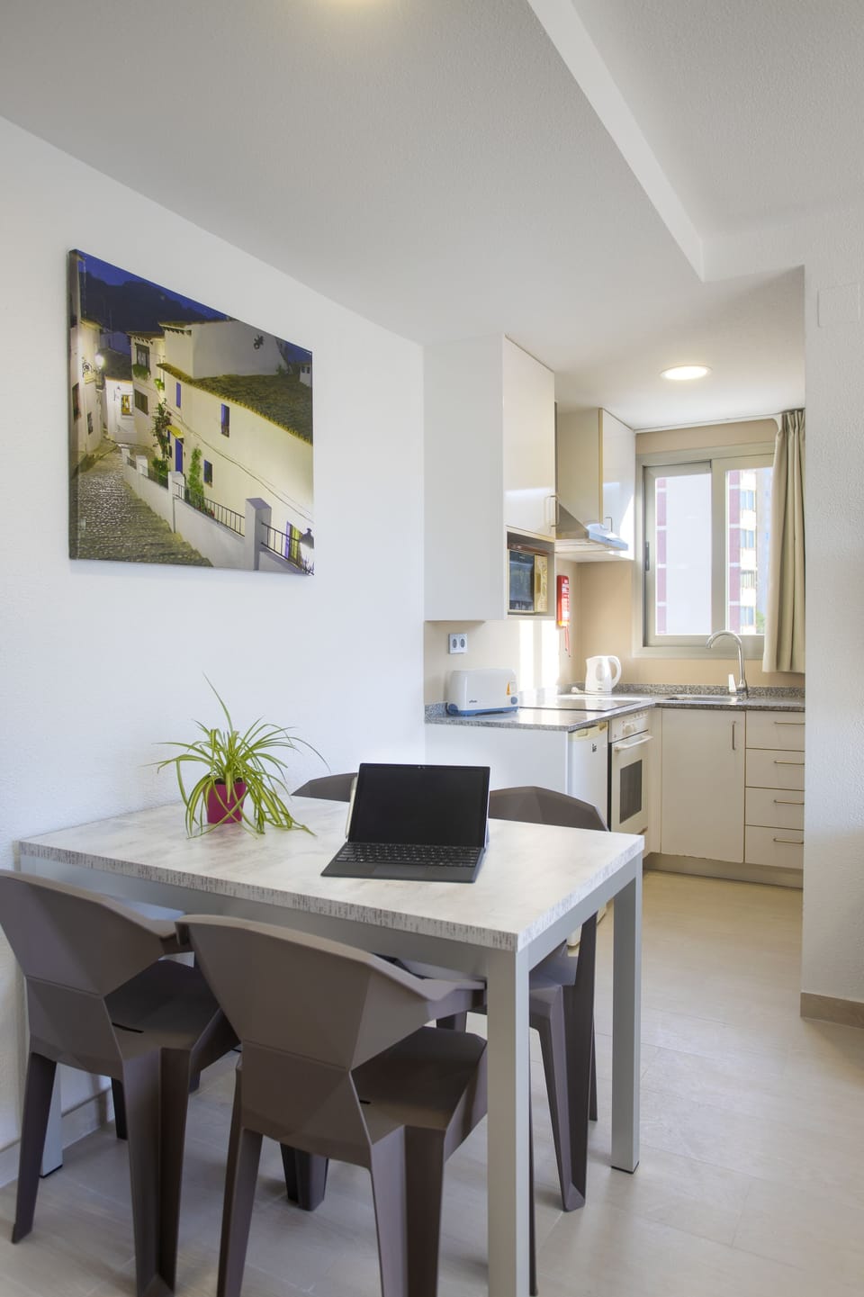 Private kitchenette
