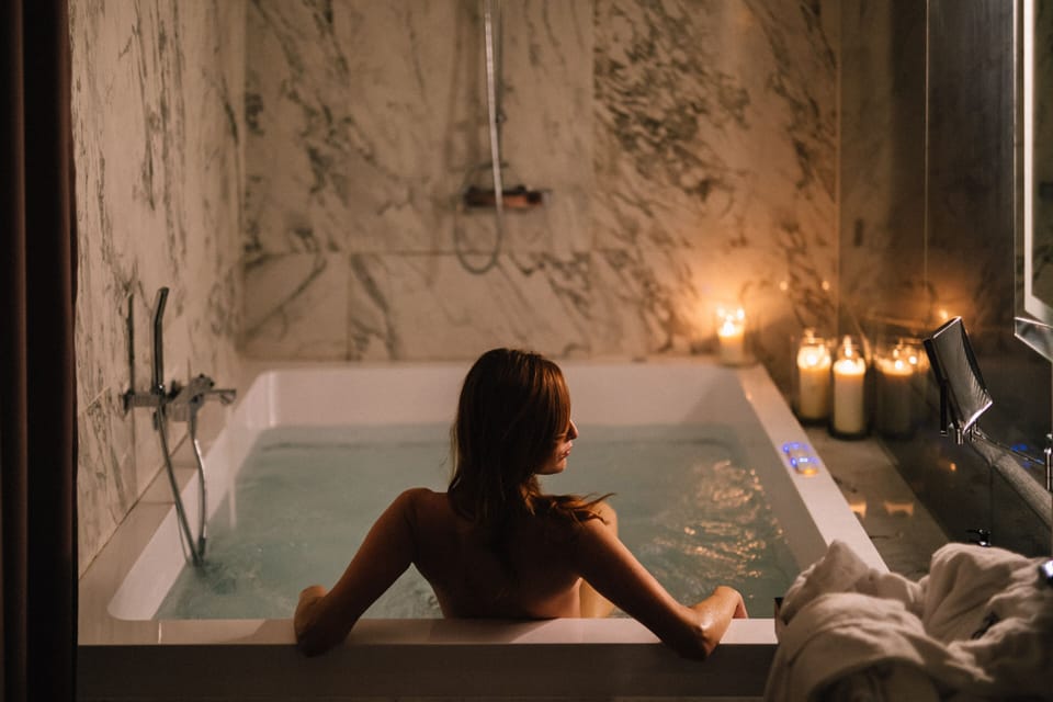 Suite, Terrace | Bathroom | Free toiletries, hair dryer, bathrobes, slippers