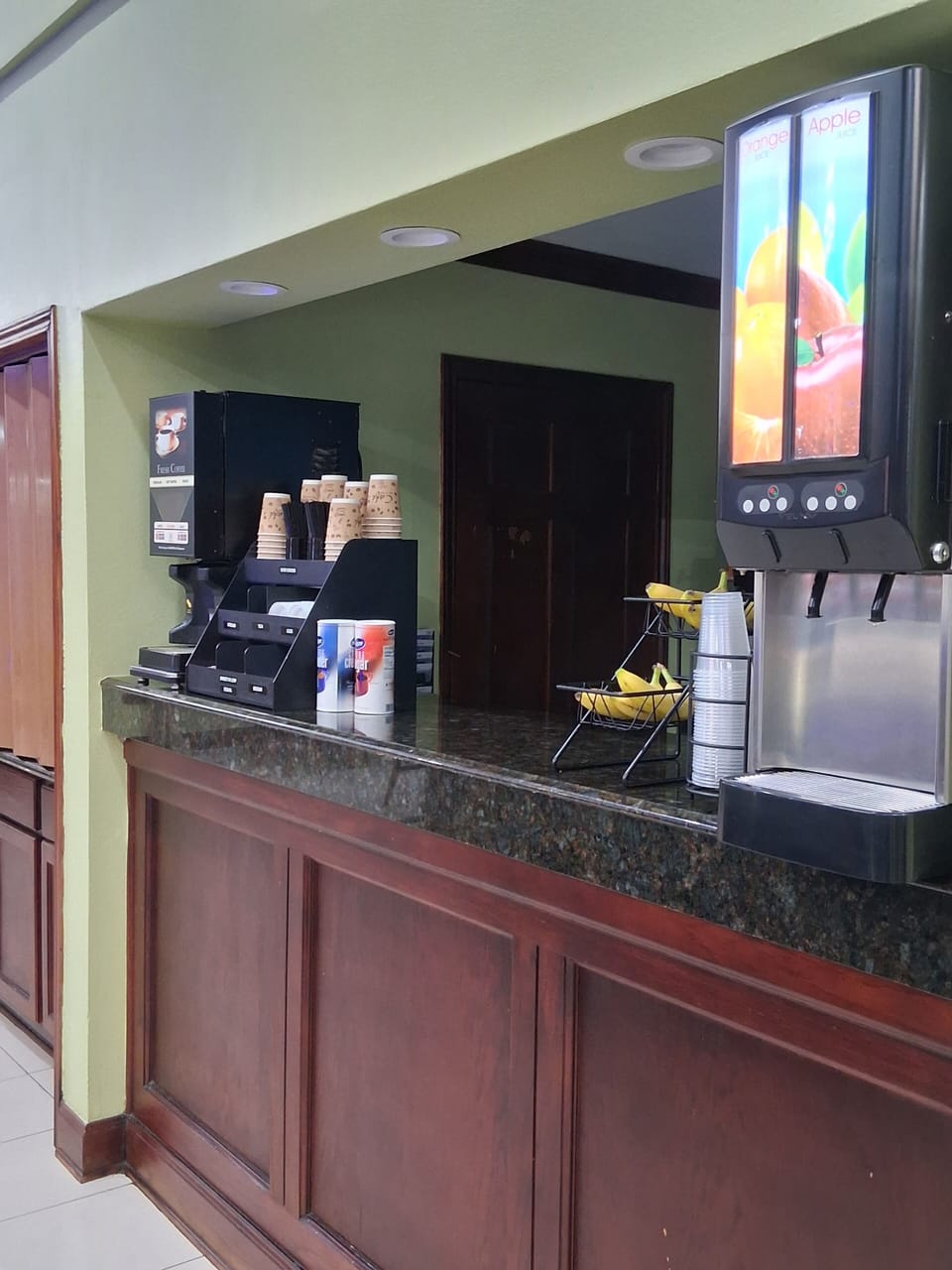 Free daily continental breakfast