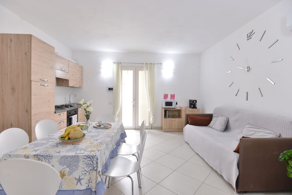 Apartment, Ground Floor | Living room | Flat-screen TV