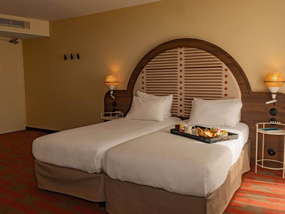 Premium bedding, in-room safe, desk, laptop workspace