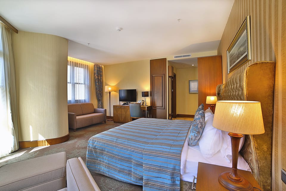 Premium bedding, minibar, in-room safe, desk