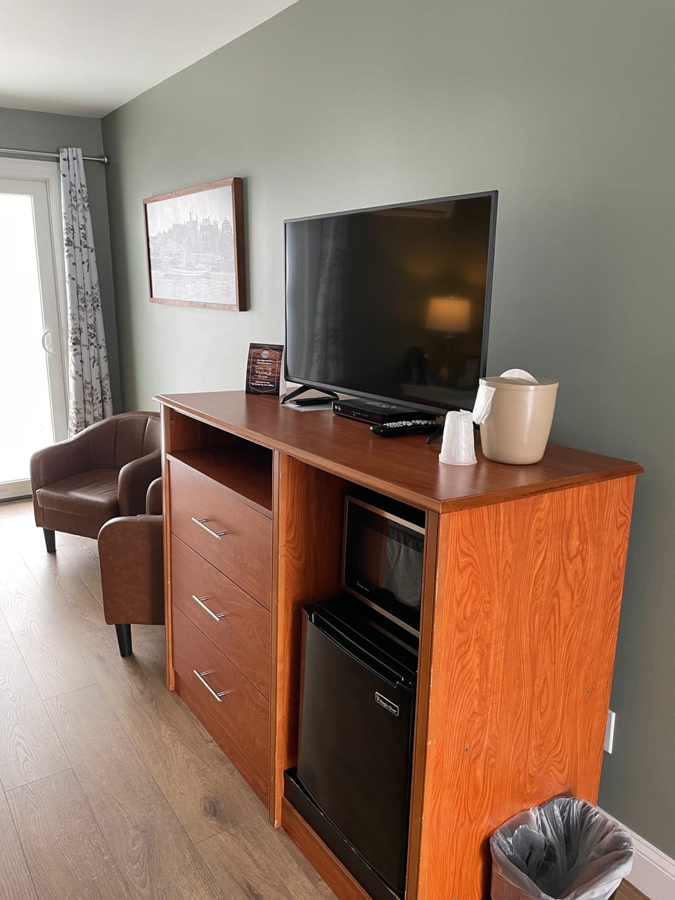 Room | Blackout drapes, free WiFi, bed sheets
