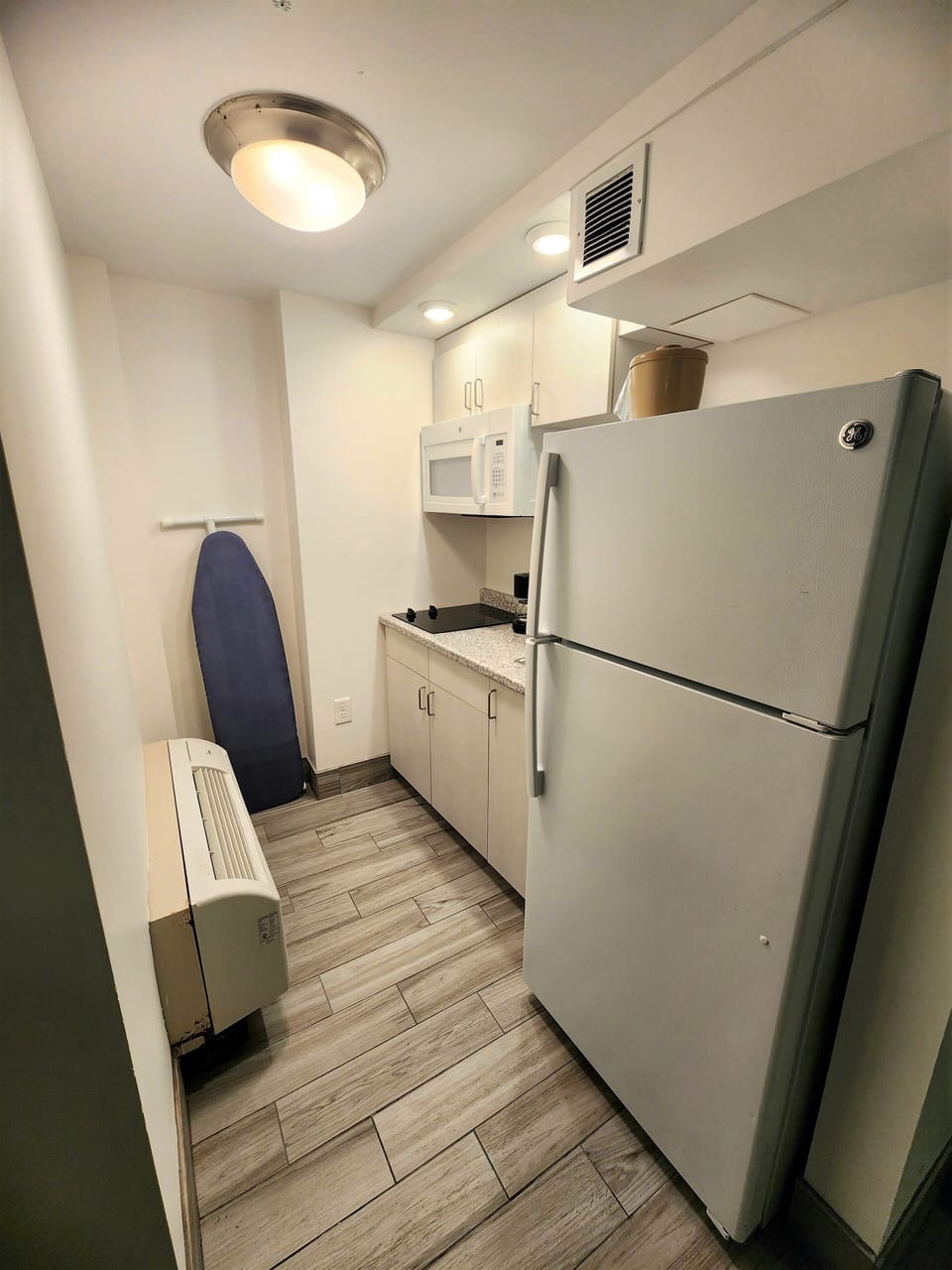Fridge, microwave, coffee/tea maker