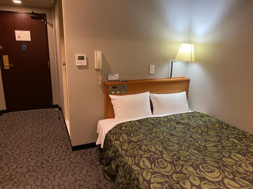 Double Room | WiFi (free), bed sheets