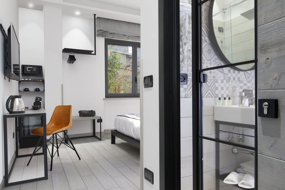 Standard Double Room | Free minibar, in-room safe, desk, blackout drapes